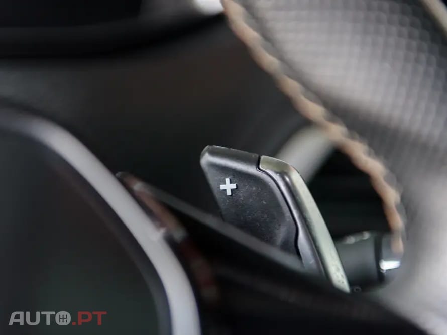 Peugeot 3008 1.5 BlueHDi GT EAT8