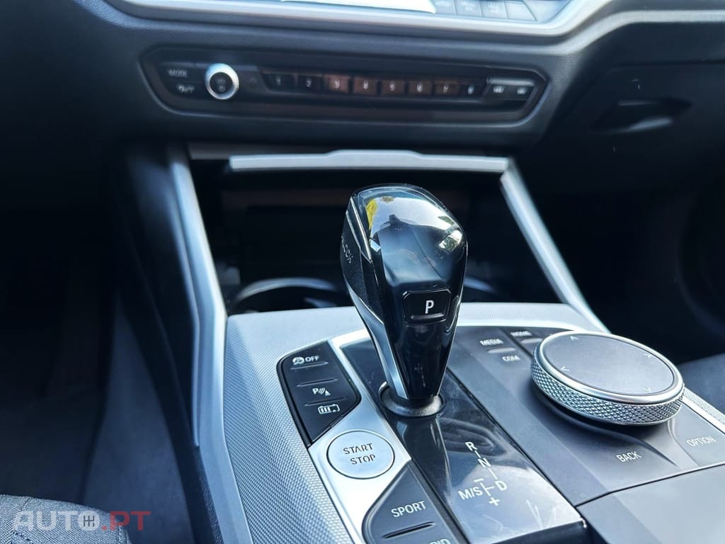 BMW 330 e Touring Corporate Edition Auto