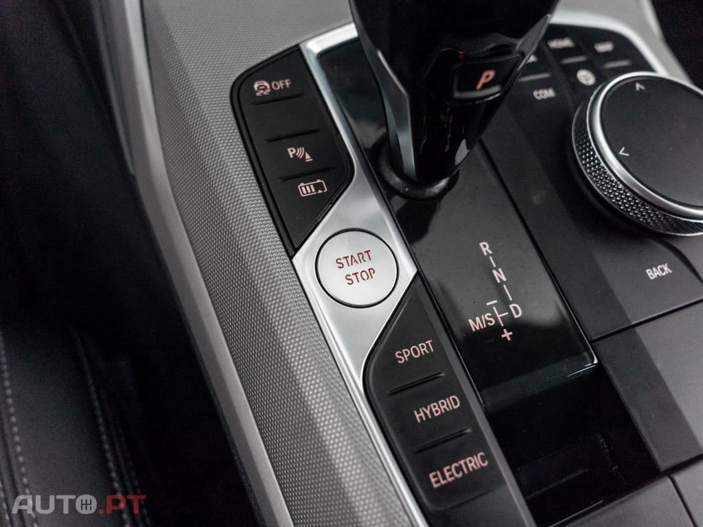 BMW 330 e Auto