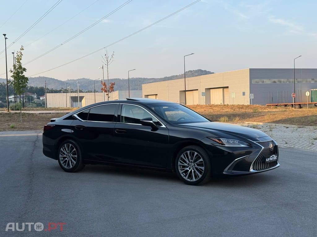 Lexus ES Executive+