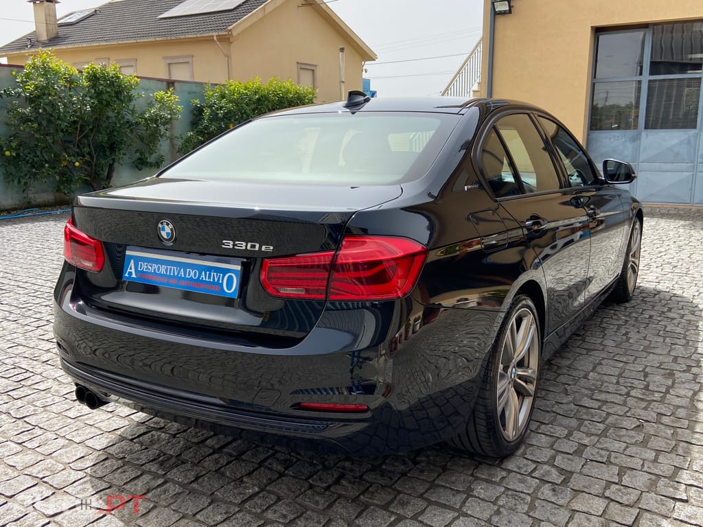 BMW 330 e iPerformace Line Sport Auto