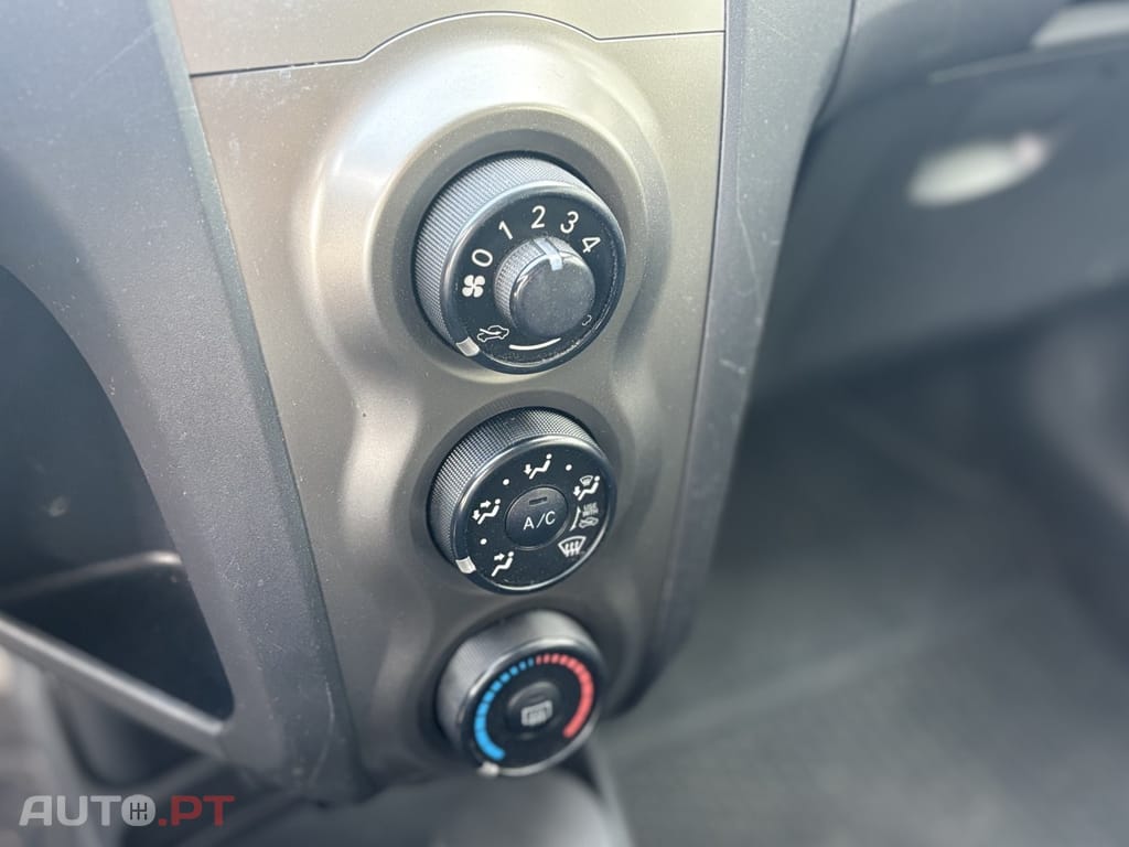 Toyota Yaris 1.33 VVT-i Comfort+AC