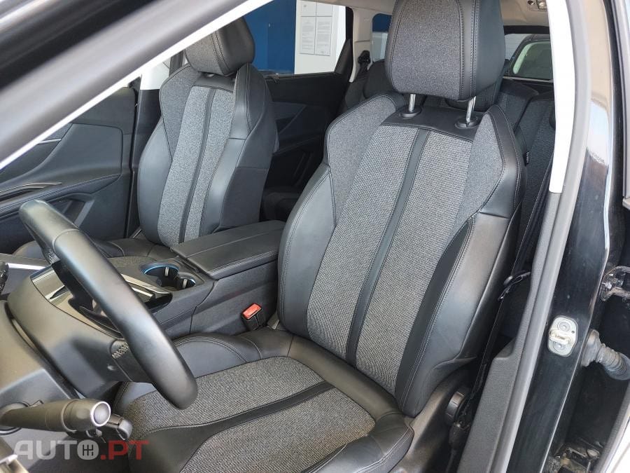 Peugeot 5008 1.5 BlueHDi Allure