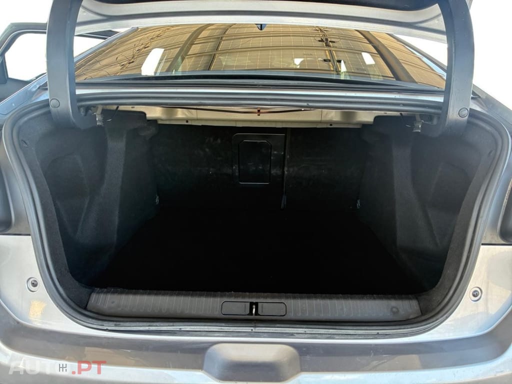 Citroen C4 X 1.2 PureTech Shine Pack EAT8