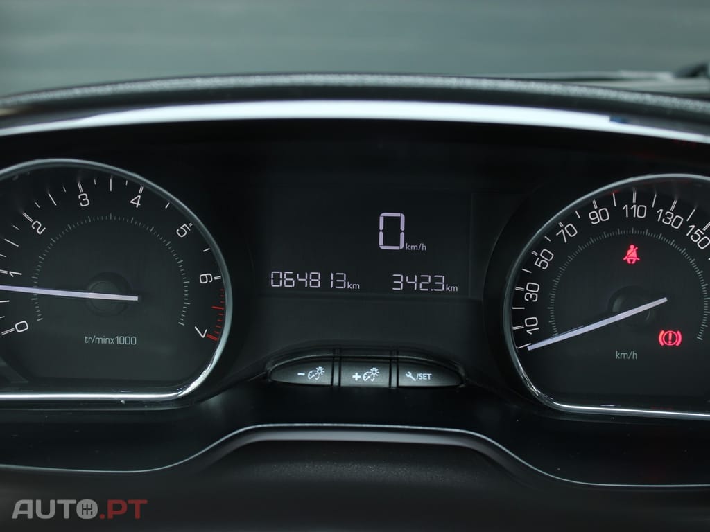 Peugeot 2008 1.2 PureTech Allure