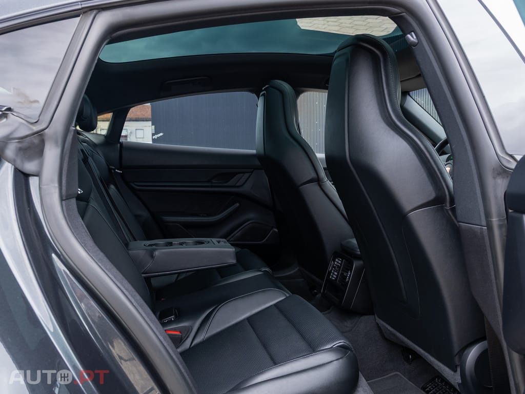 Porsche Taycan Bateria Performance Plus