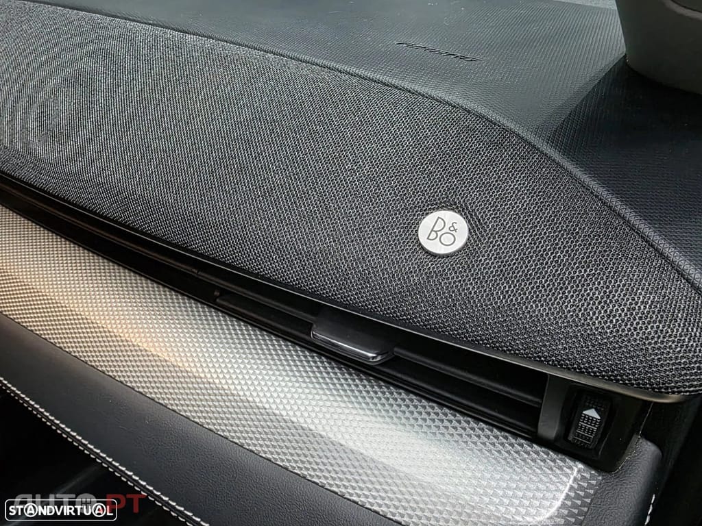 Ford Mustang Mach-E 75.7 kWh Base