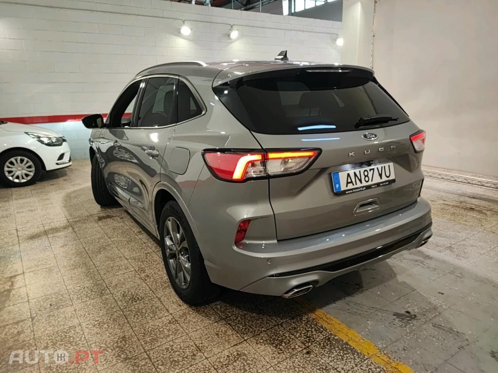 Ford Kuga 2.5 PHEV ST-Line X
