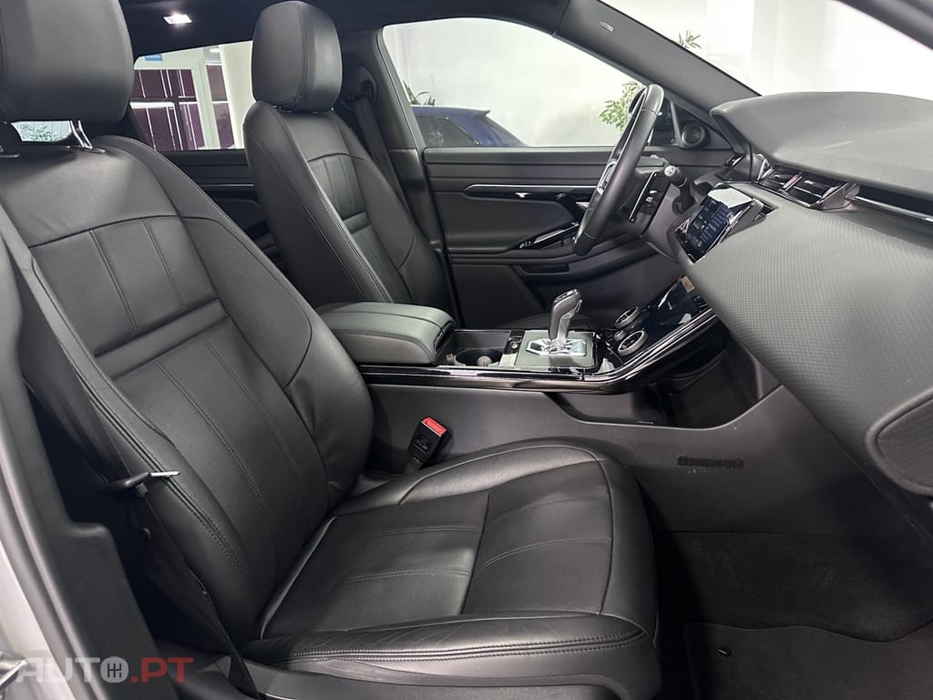 Land Rover Range Rover 1.5 P300e AWD R-Dynamic SE Auto