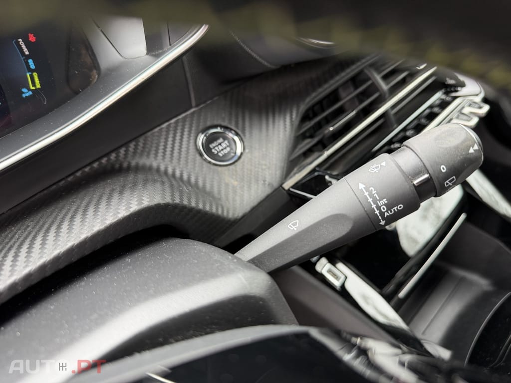 Peugeot E-2008 54 kWh GT