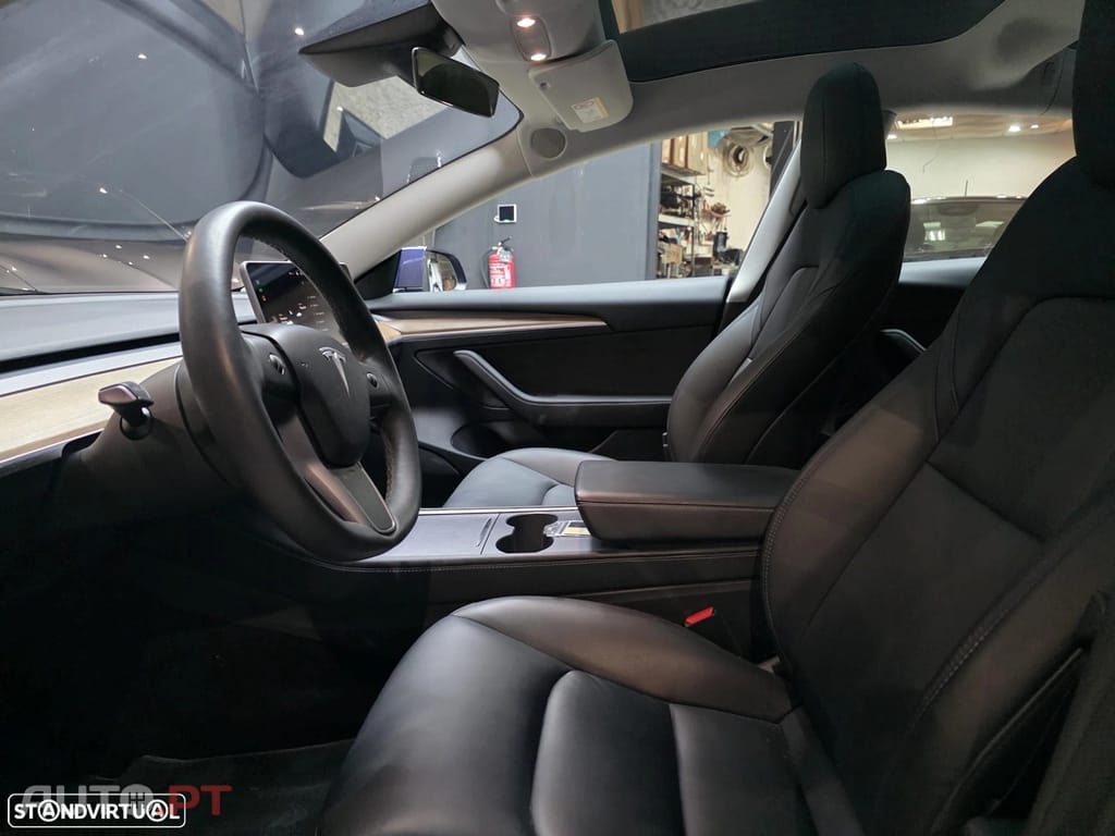 Tesla Model 3 Standard Range Plus RWD
