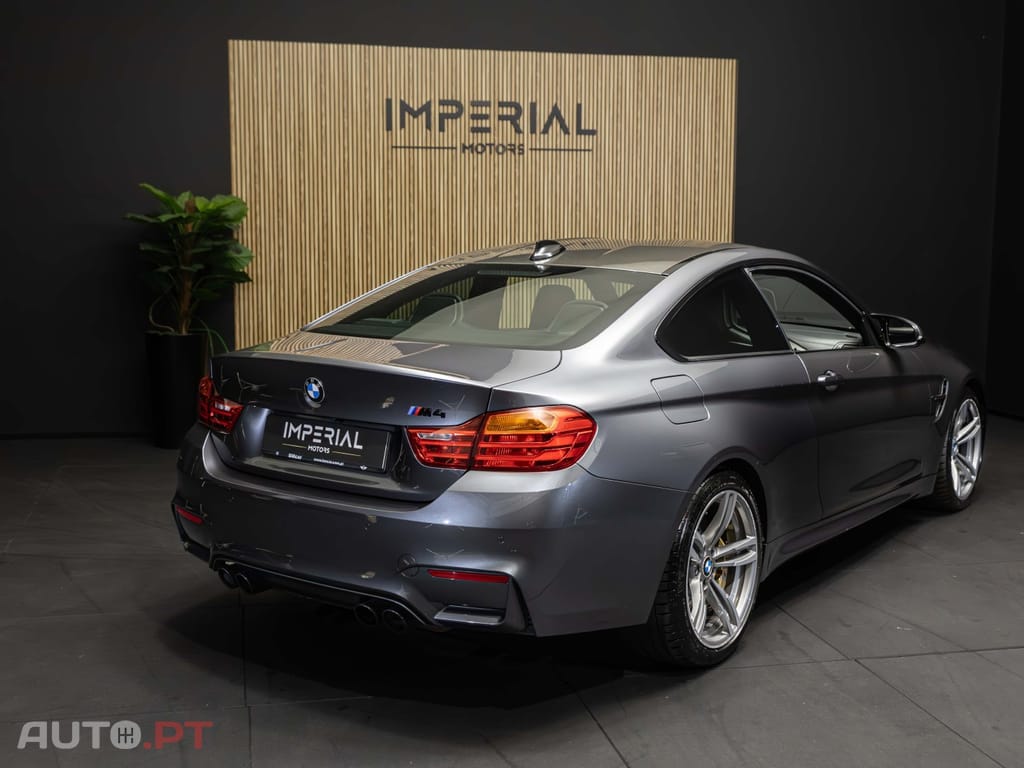 BMW M4 Auto