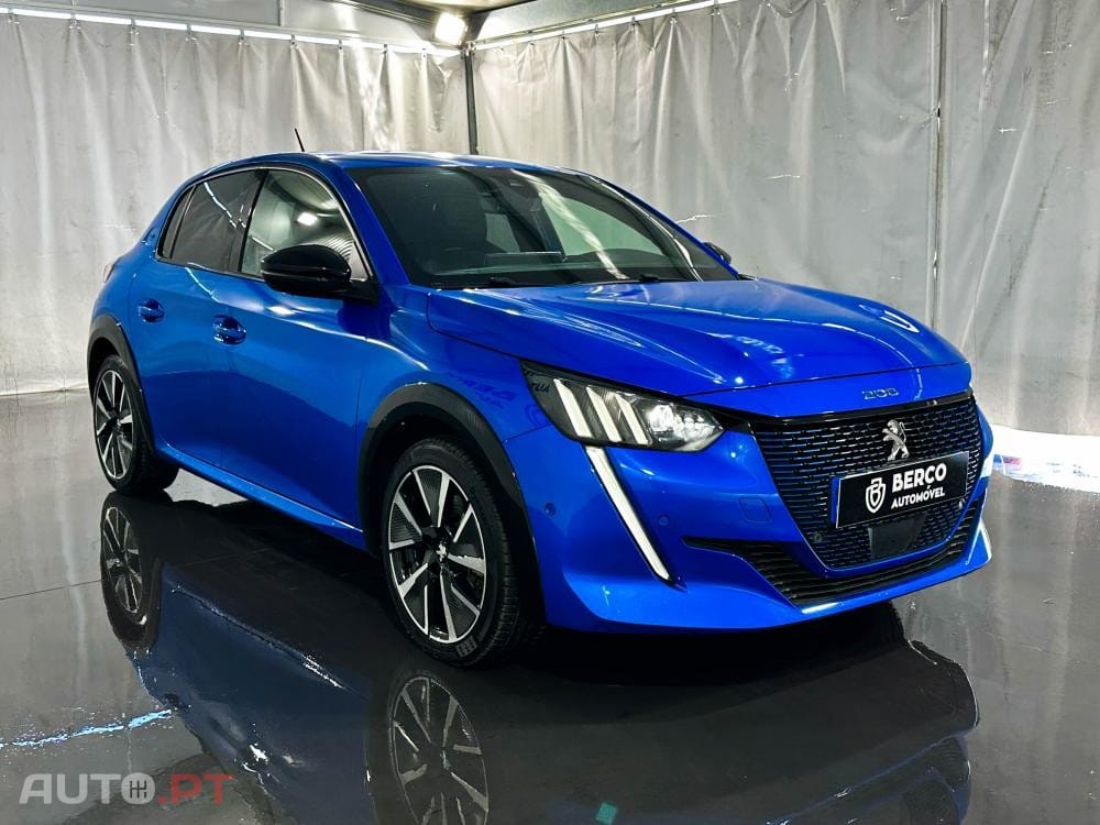Peugeot E-208 50 kWh GT Pack