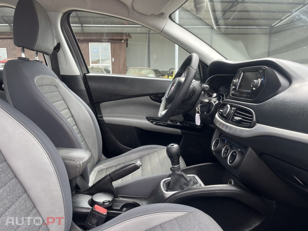 Fiat Tipo 1.3 M-Jet Easy
