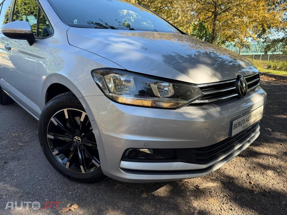 Volkswagen Touran 2.0 TDI Highline DSG