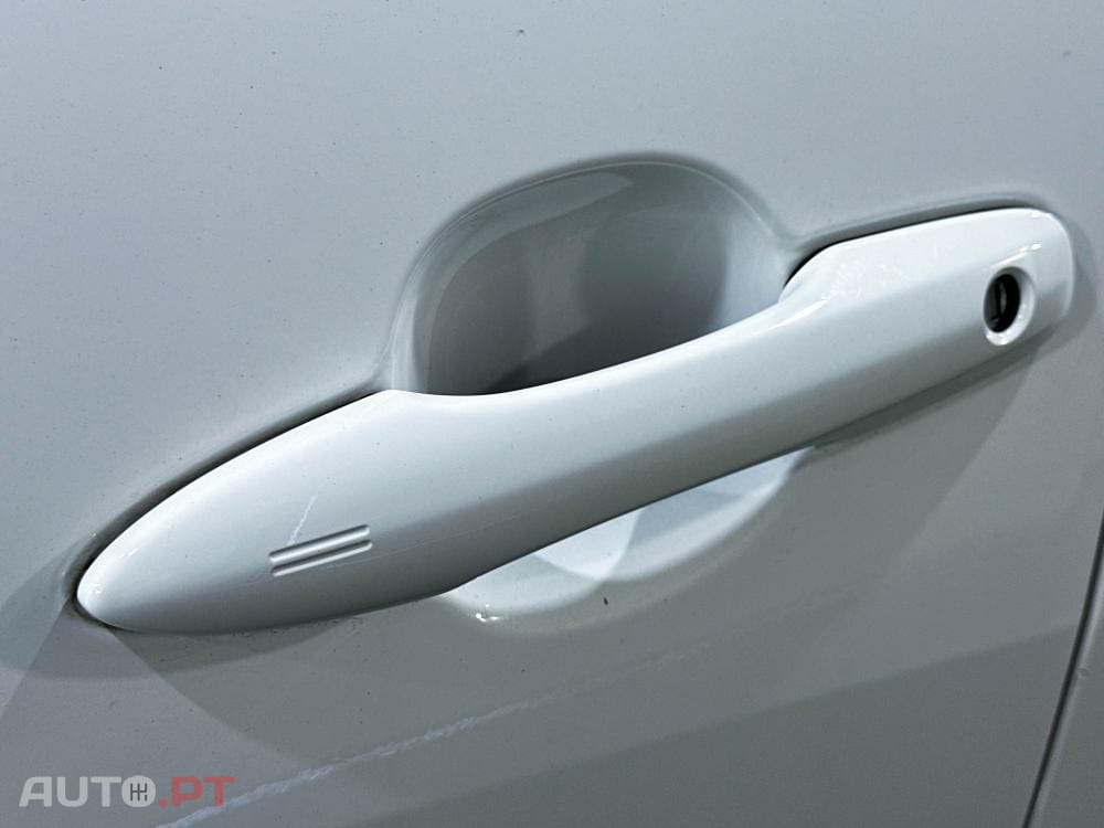 Toyota Yaris Hybrid Dynamic Edition