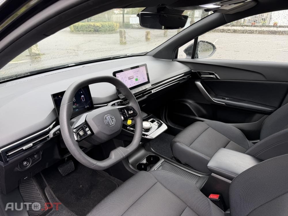 MG MG4 51 kWh Standard