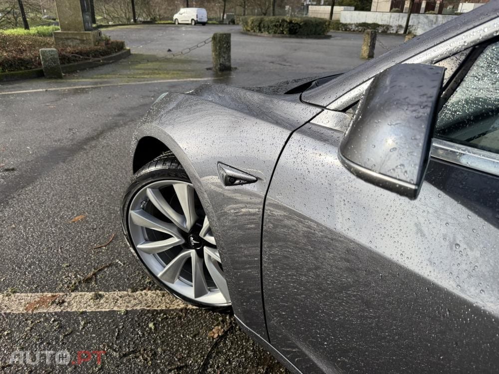 Tesla Model 3 Performance Dual Motor AWD