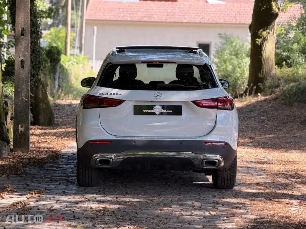 Mercedes-Benz GLA 250 e 8G-DCT Special Edition