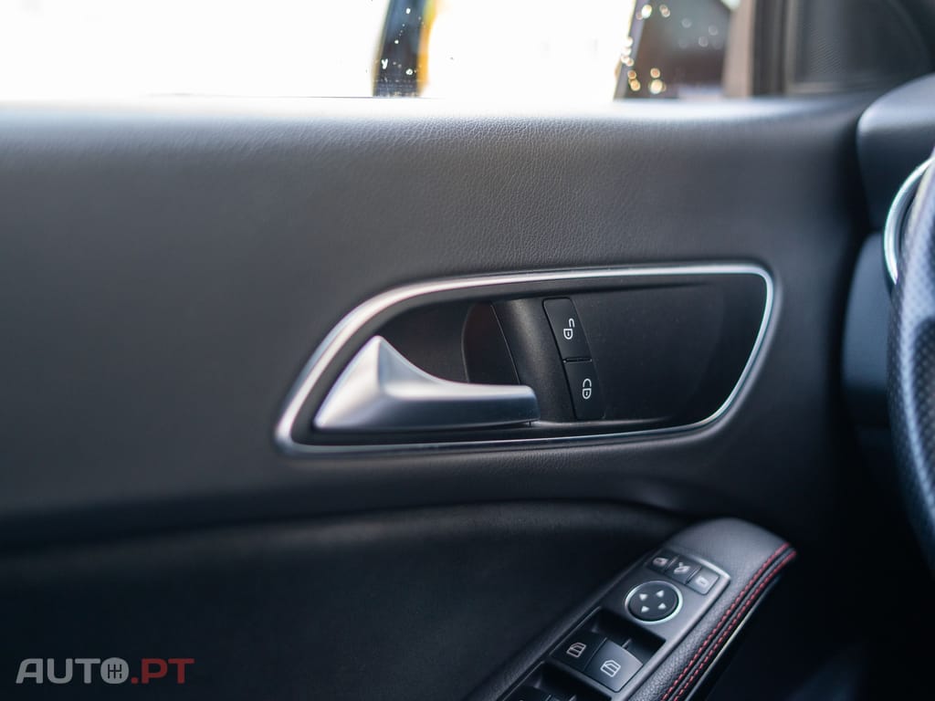Mercedes-Benz CLA 180 d AMG Line