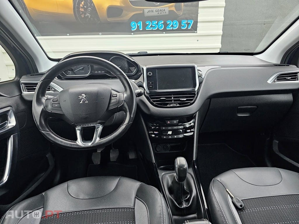 Peugeot 2008 1.2 PureTech Allure