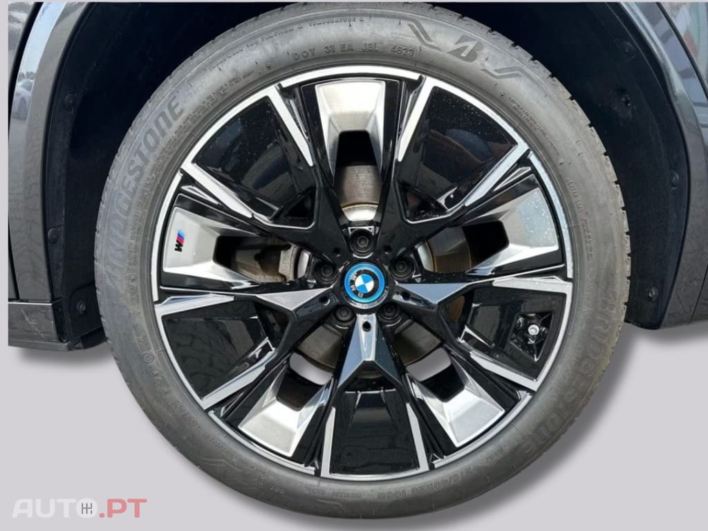 BMW iX3 I.V.A DEDUTIVEL M SPORT