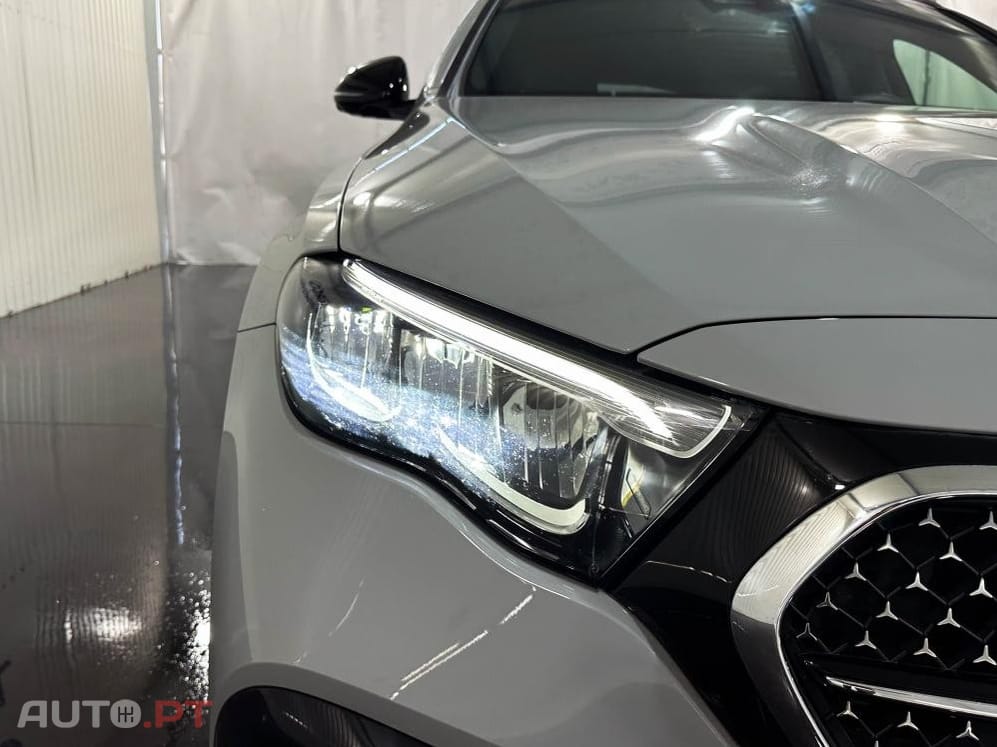 Mercedes-Benz E 300 e 9G-TRONIC AMG Line