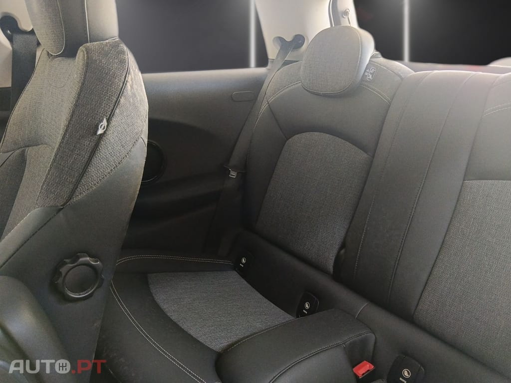 MINI Cooper Cooper D