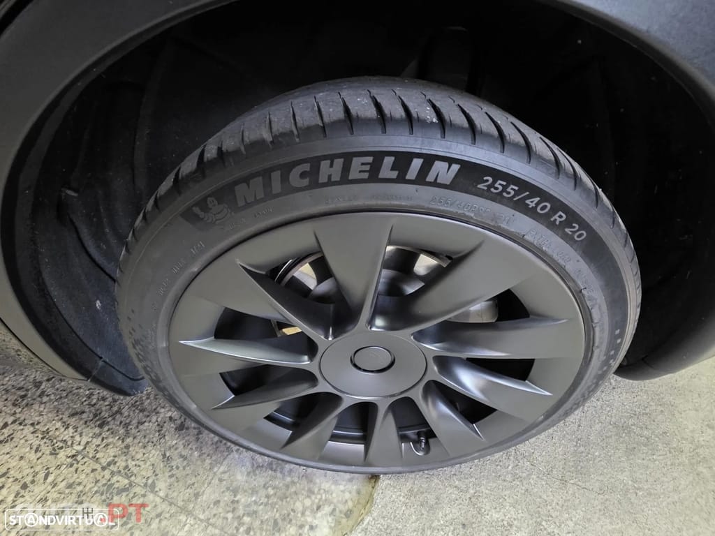 Tesla Model Y Long Range Dual Motor AWD