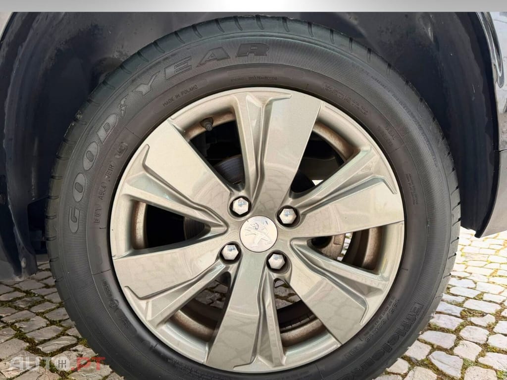 Peugeot 2008 1.2 PureTech Style