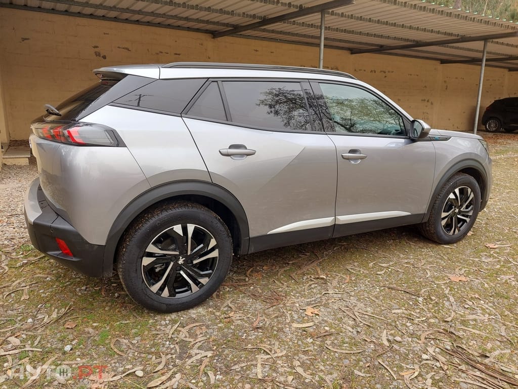 Peugeot E-2008 50 kWh Allure