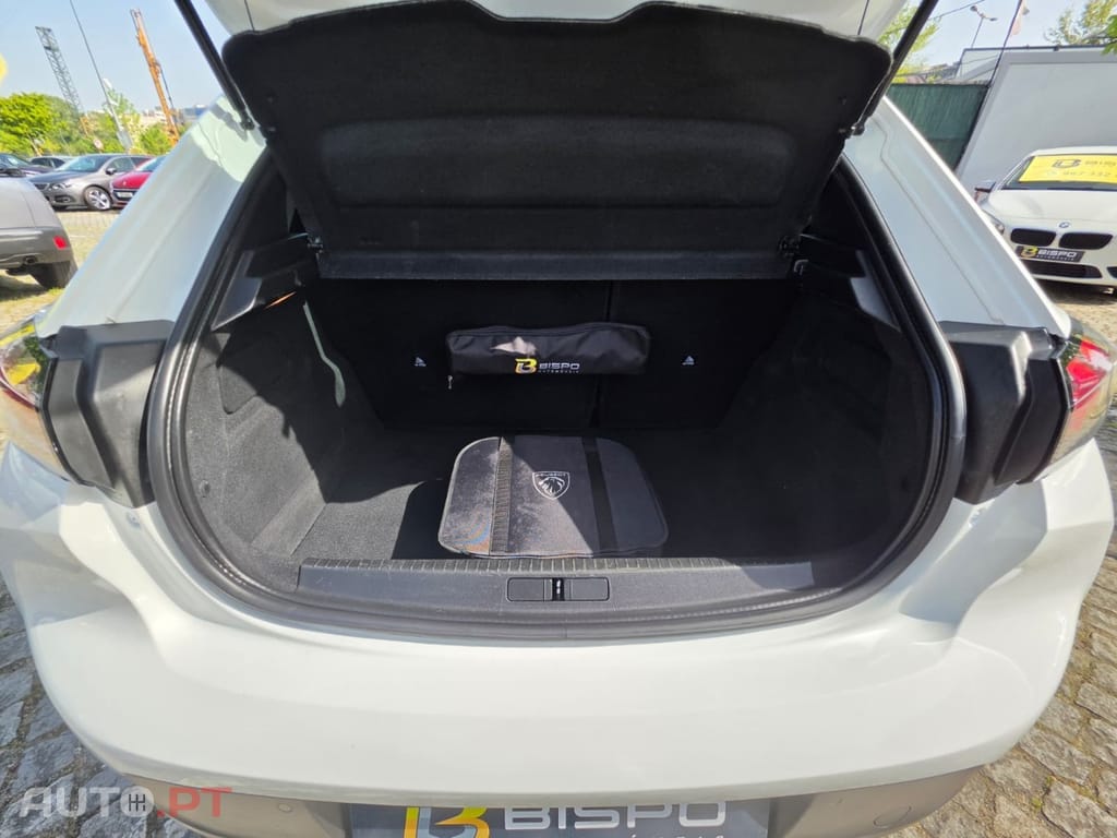 Peugeot E-208 50 kWh Active Pack