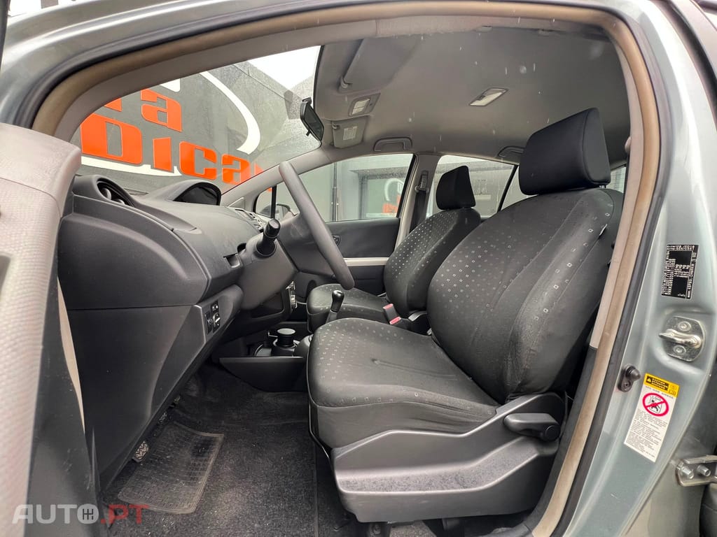 Toyota Yaris 1.0 VVT-i AC