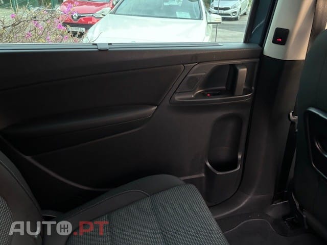 Volkswagen Sharan 2.0 TDI Highline DSG