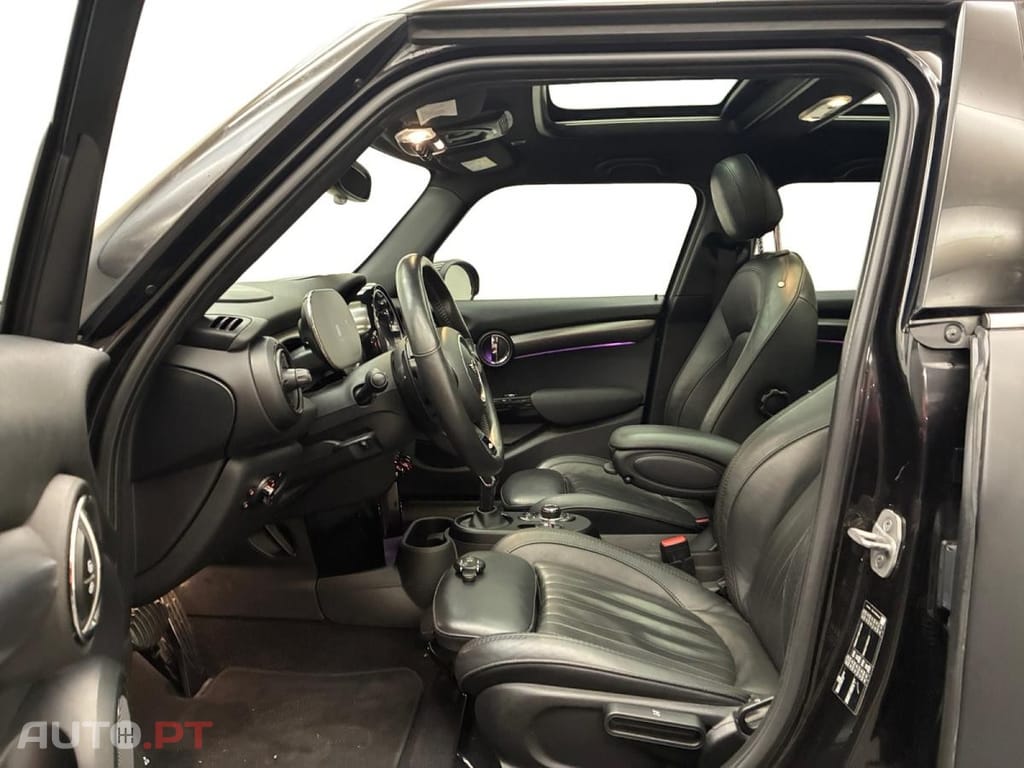 MINI John Cooper Works Finition JCW Auto