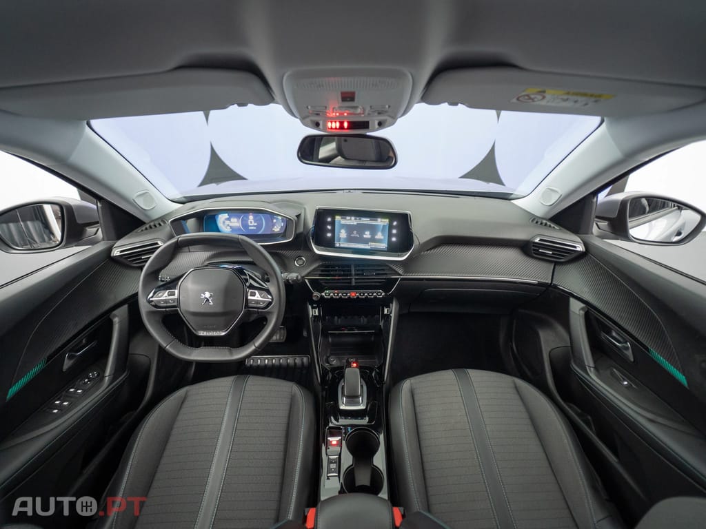 Peugeot E-2008 50 kWh Allure Pack