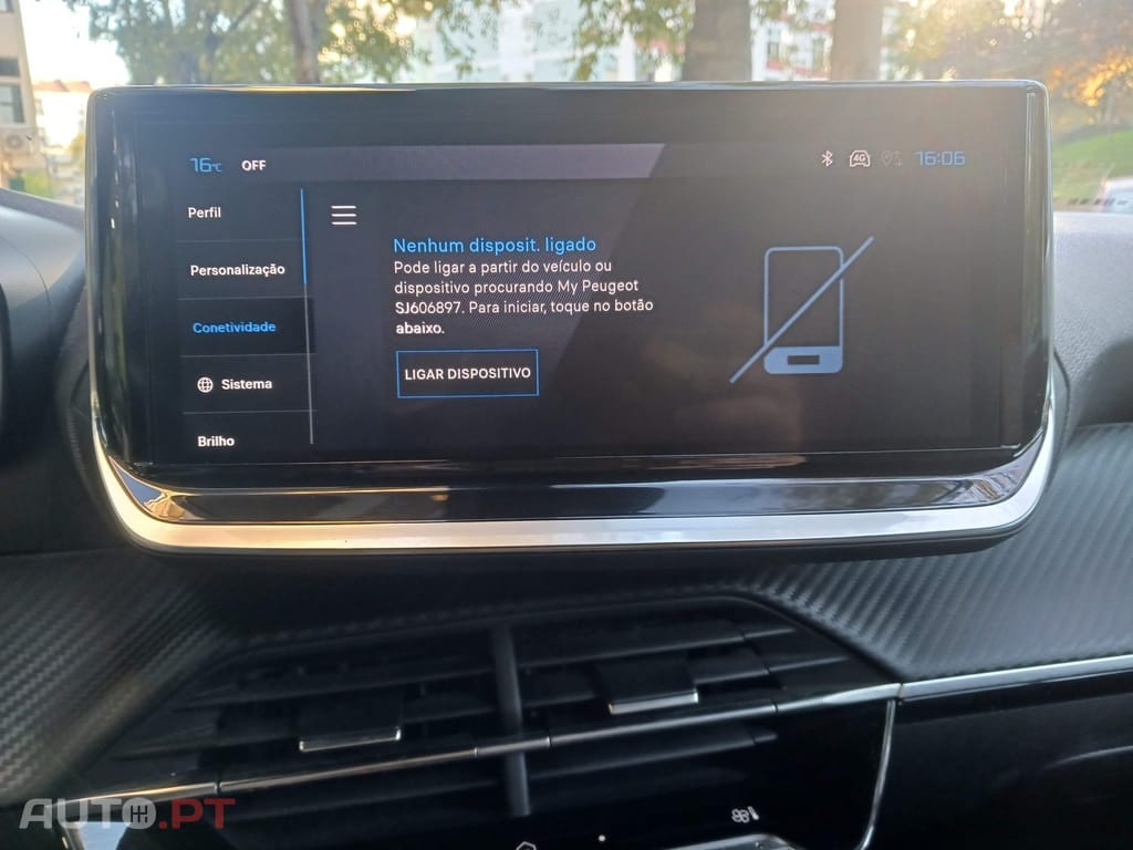 Peugeot 2008 1.2 Hybrid Allure e-DCS6