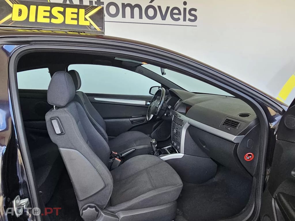 Opel Astra GTC 1.3 CDTI