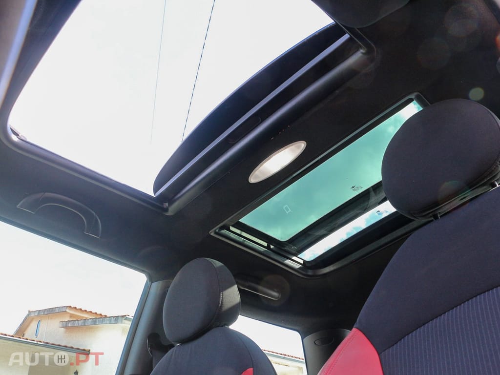 MINI Cooper John Cooper Works