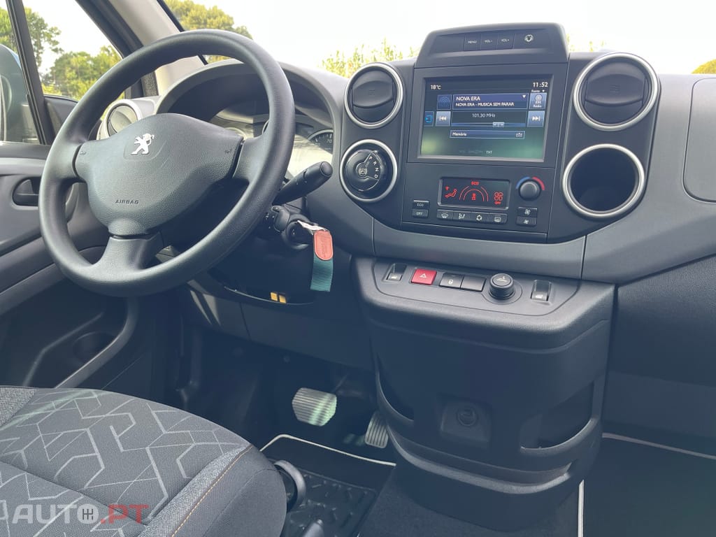 Peugeot E-Partner 50 kWh Premium Standard