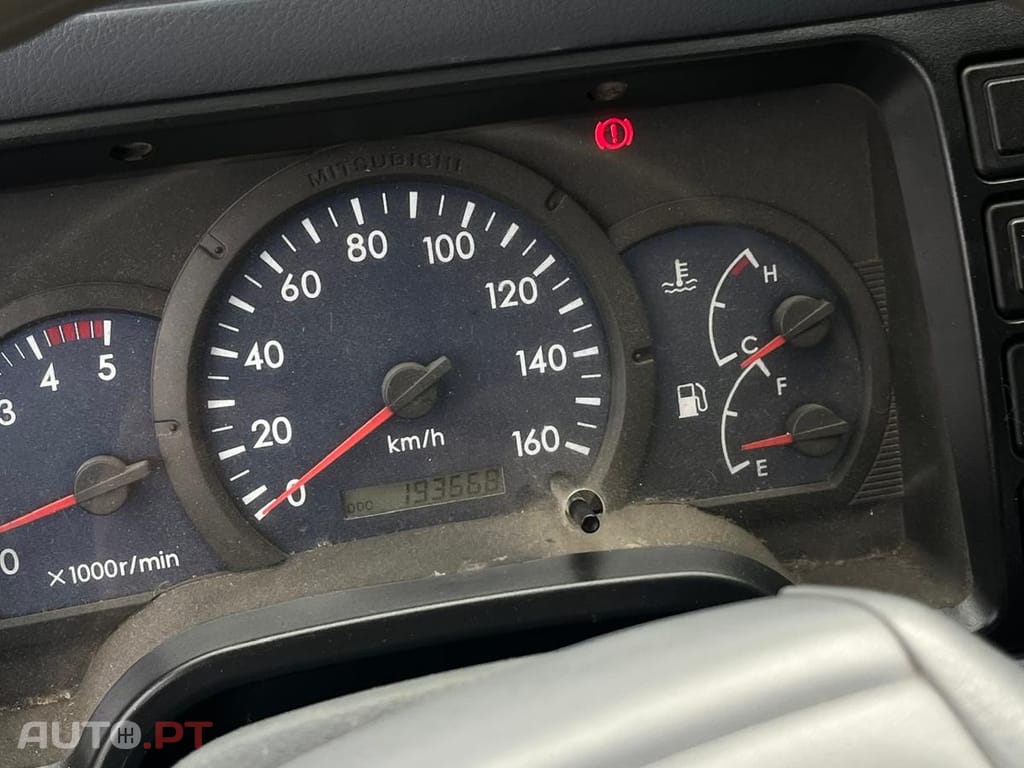 Mitsubishi Canter BASCULA