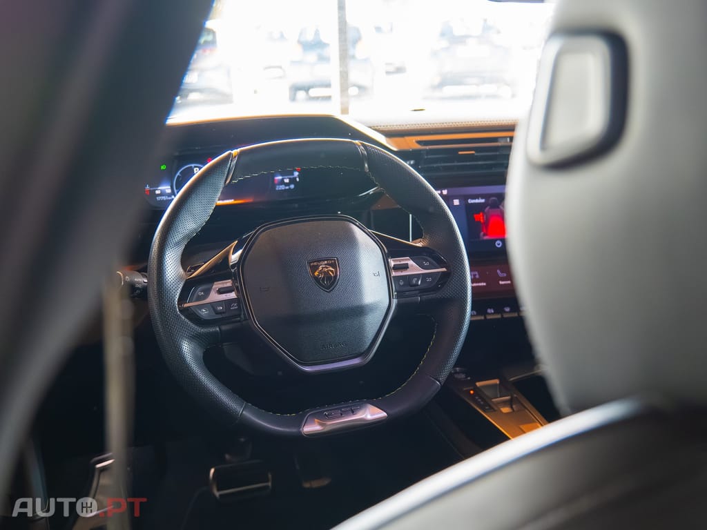 Peugeot 308 PureTech 130 EAT8 GT