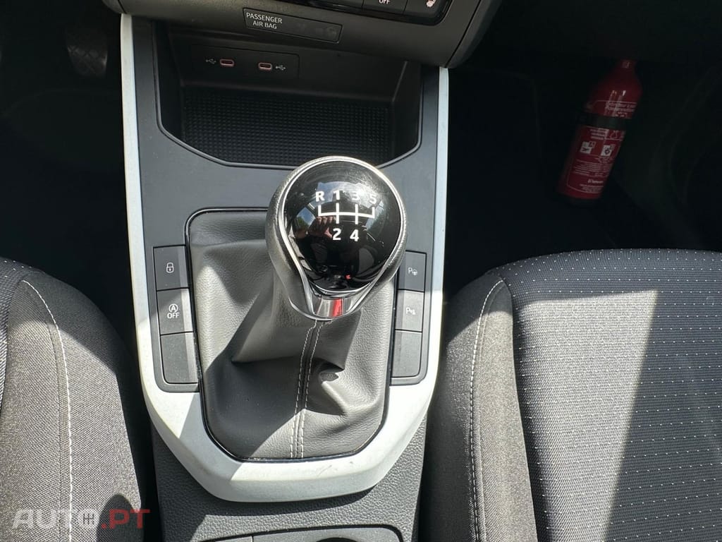 SEAT Arona TSi Move! — fotografia 17