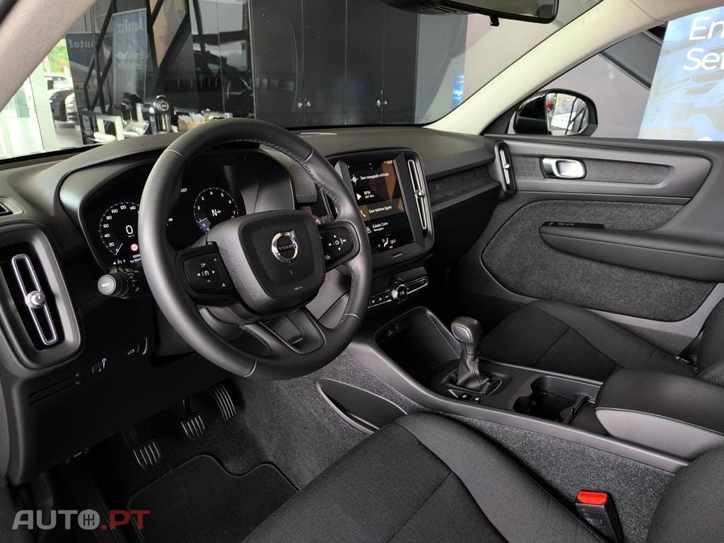 Volvo XC40 1.5 T2 Momentum