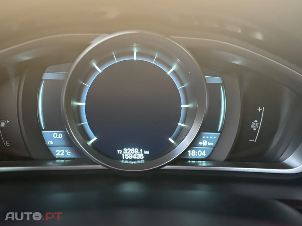 Volvo V40 1.6 D2 R-Design