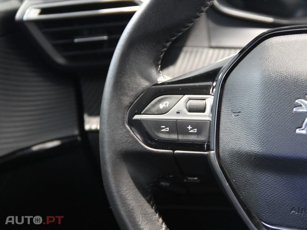 Peugeot E-208 50KWh Allure