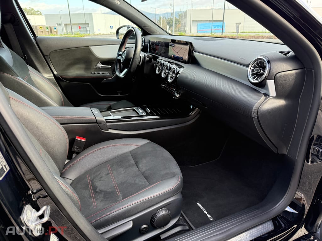 Mercedes-Benz A 250 e AMG Line