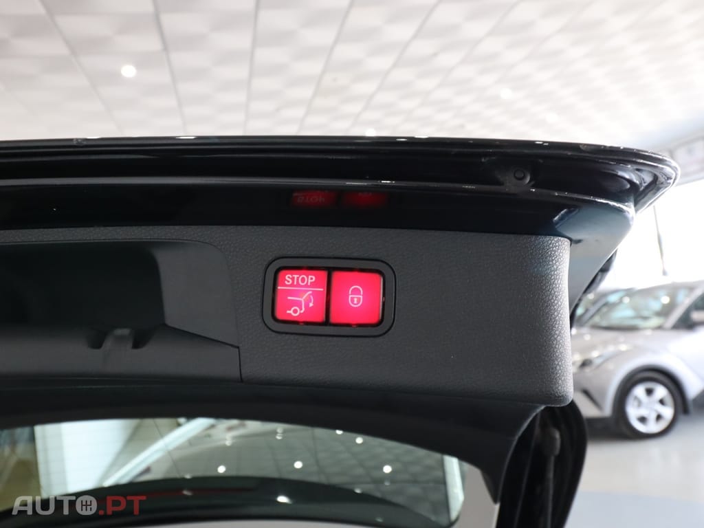 Mercedes-Benz E 300 de T 9G-TRONIC
