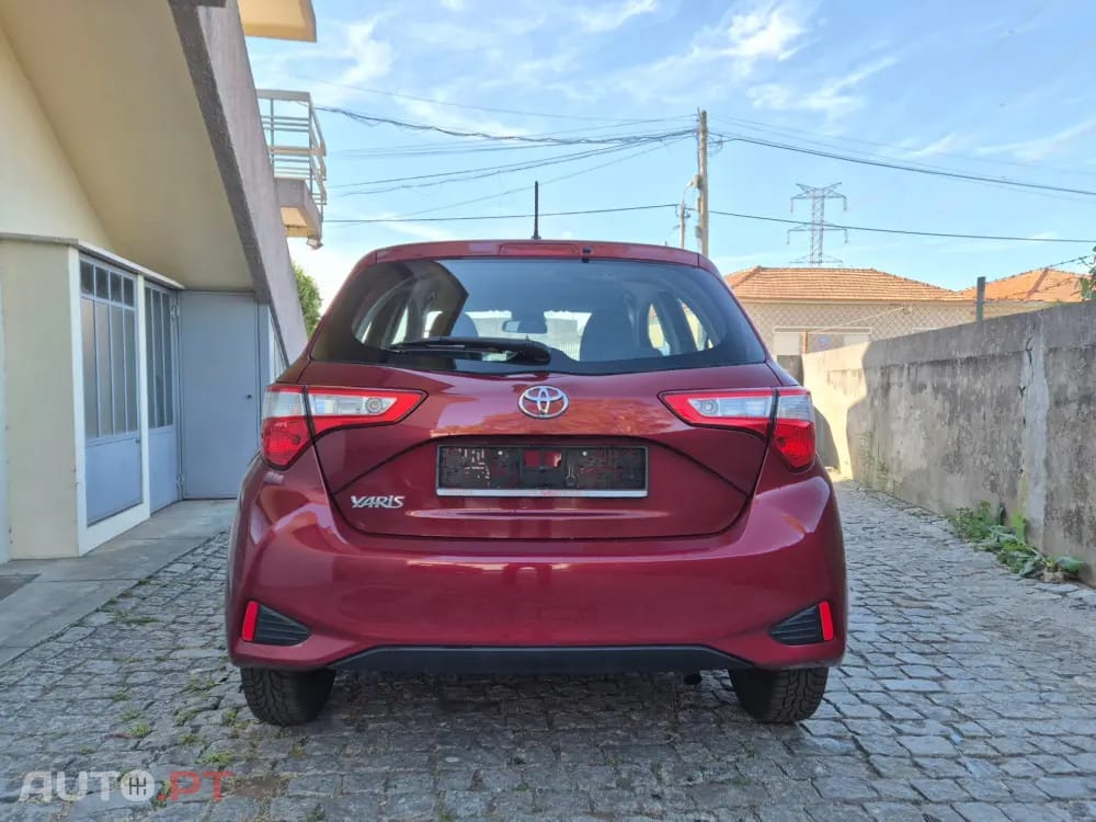 Toyota Yaris 1.5 VVT-i Active