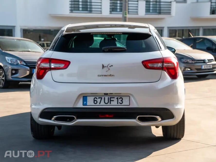 Citroen DS5 2.0 HDi Hy4 So Chic CMP6 102g